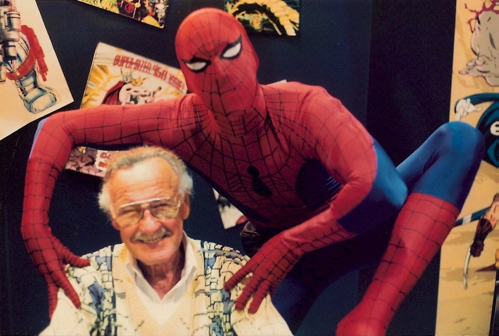 Stan Lee samen met Spider-Man
